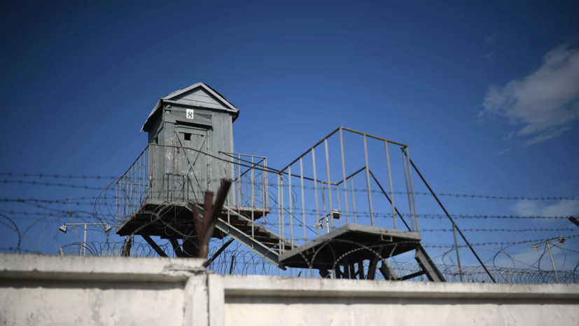 Двое заключённых сбежали из колонии в Волгограде