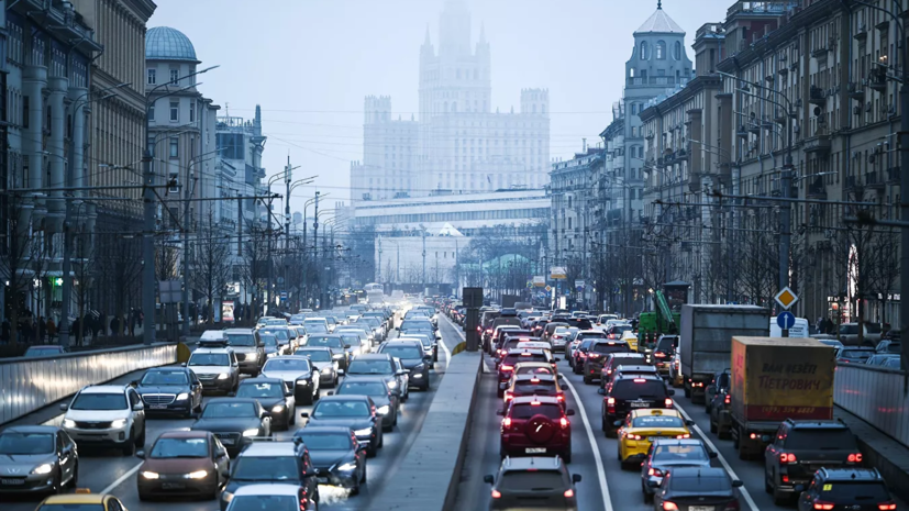 В Москве пробки достигли девяти баллов
