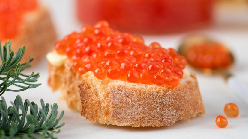 Гастроэнтеролог Логинов дал рекомендации по употреблению красной икры