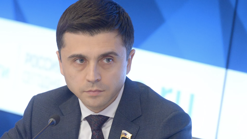 Политолог Бальбек назвал невежественным заявление о правах Киева на четыре российских региона