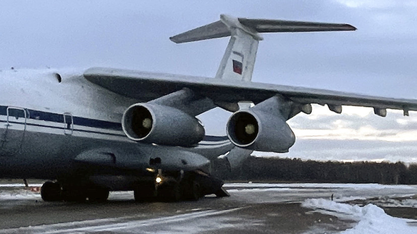 Самолёты ВКС России доставили миротворцев из Киргизии на аэродром Алма-Аты