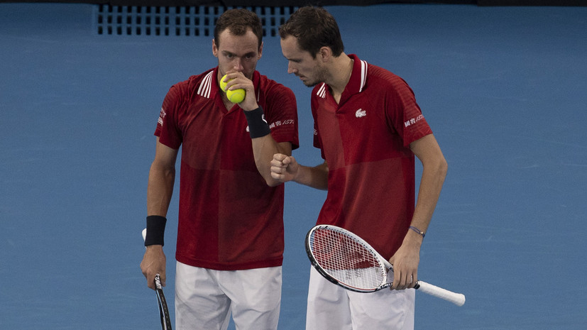 Сборная России проиграла команде Канады в полуфинале ATP Cup