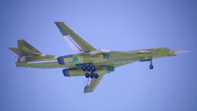 «Большое достижение российской промышленности»: построенный с нуля ракетоносец Ту-160М совершил первый полёт