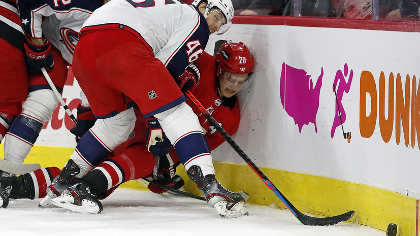Дубль Чинахова помог «Коламбусу» разгромить «Каролину» в матче НХЛ