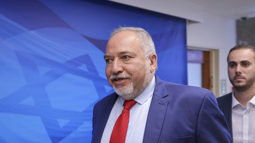 Министр финансов Израиля заболел коронавирусом