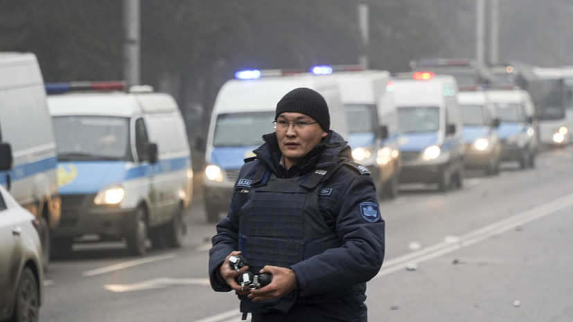 В Алма-Ате перекрыли движение на нескольких улицах из-за антитеррористической операции