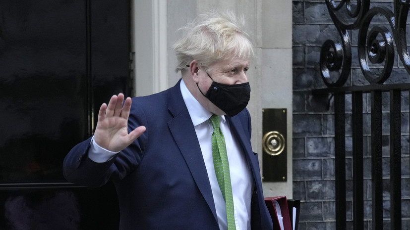 Британский премьер Джонсон отказался уходить в отставку на фоне скандала с вечеринкой
