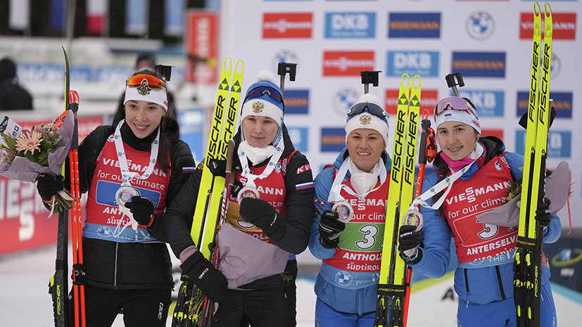 Серебро с тремя штрафными кругами: сборная России выиграла медаль в последней женской эстафете перед ОИ