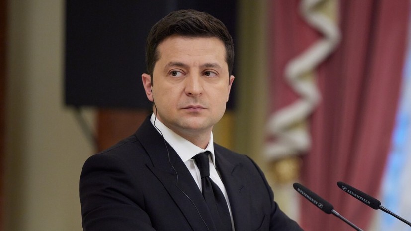 Зеленский призвал внешнюю разведку Украины перейти к наступательным действиям