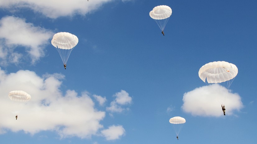 Подразделение российских десантников прибыло на учения в Белоруссию