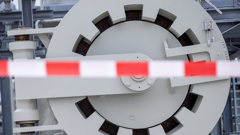 МИД ФРГ сообщил о запрете экс-дипломату Халлеру работать на «дочку» Nord Stream 2