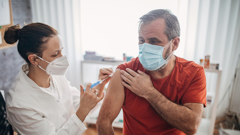 В Татарстане прививку от COVID-19 сделали более 2,3 млн жителей