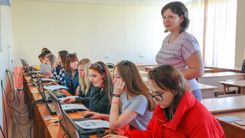 Ректор РТУ МИРЭА представил возможную программу курсов по цифровой гигиене для школьников
