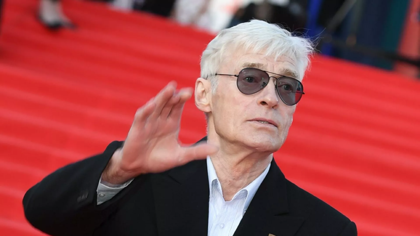 Актёра Бориса Щербакова госпитализировали с коронавирусом