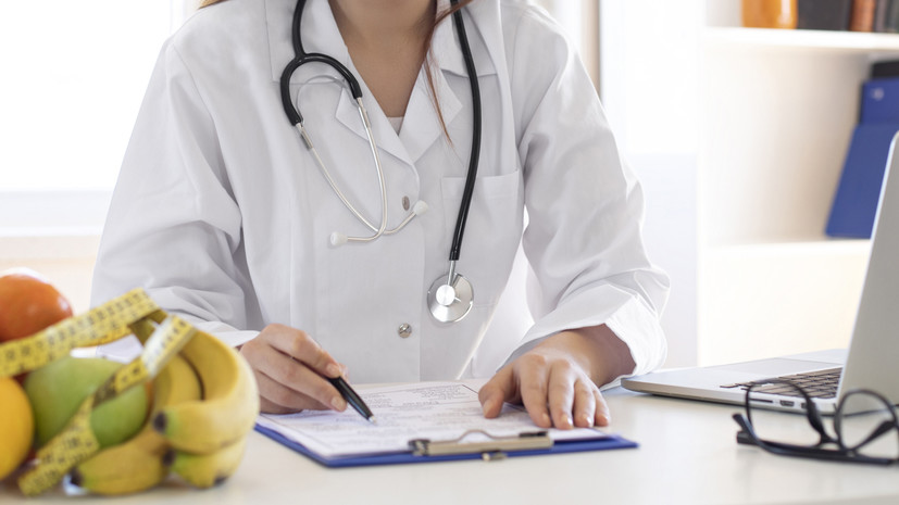 Диетолог Дианова дала советы по питанию людям с проблемной кожей