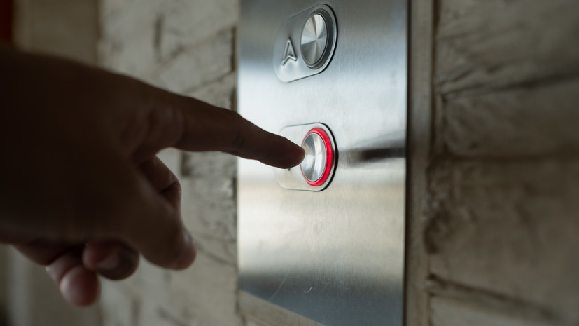 Инженер Степанов рассказал, что делать при падении лифта