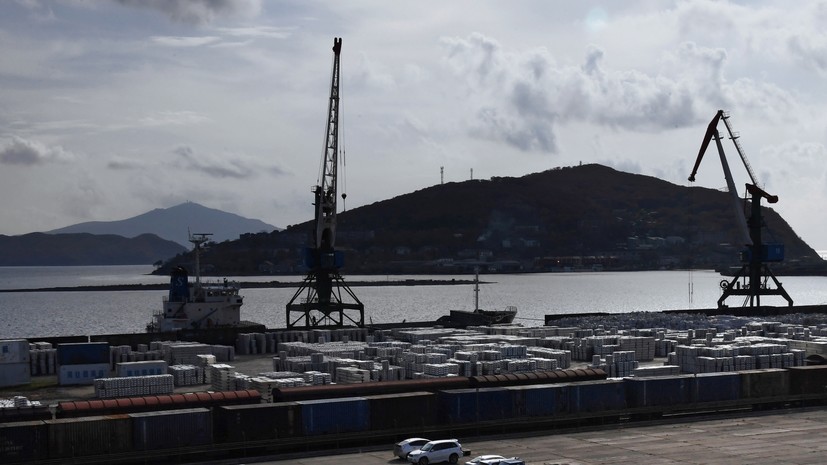 При затоплении краболовного судна в Приморье погиб один член экипажа