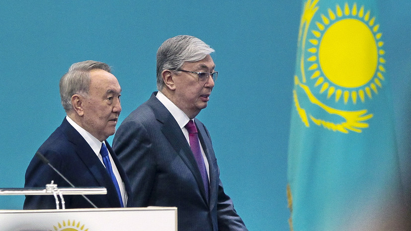 Токаев отменил необходимость согласования политических инициатив с Назарбаевым