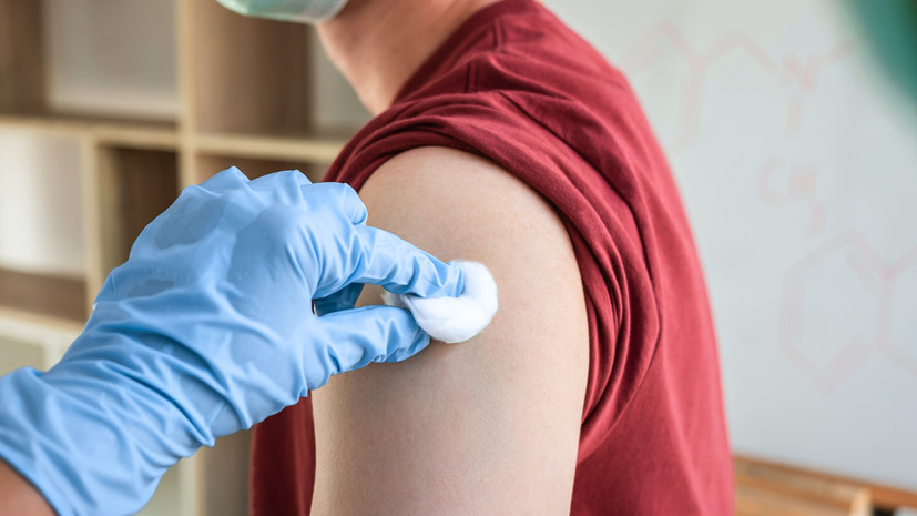 В центре Чумакова заявили, что действие «КовиВака» проверят на подростках 12—17 лет