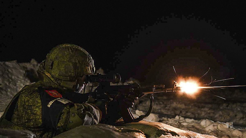 Разведгруппы провели стрелковые учения в Новосибирской области