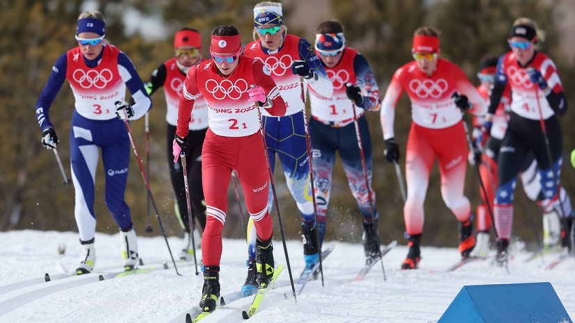 Женская сборная России по лыжным гонкам завоевала золото в эстафете на Играх-2022