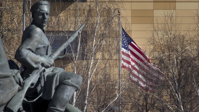 Песков: отношения России и США фактически «лежат на полу»