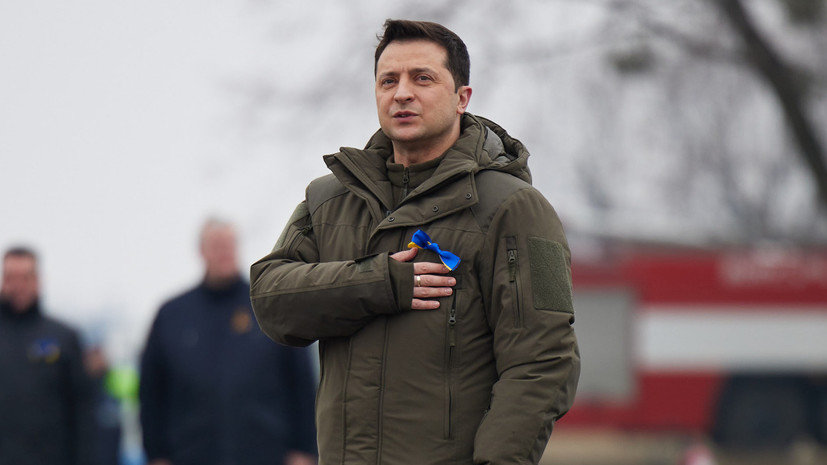 Зеленский сообщил, что направляется на катере в район военной операции в Донбассе