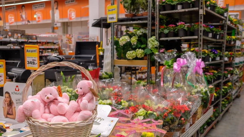 Аналитики выяснили отношение россиян к подаркам на 8 Марта и 23 Февраля