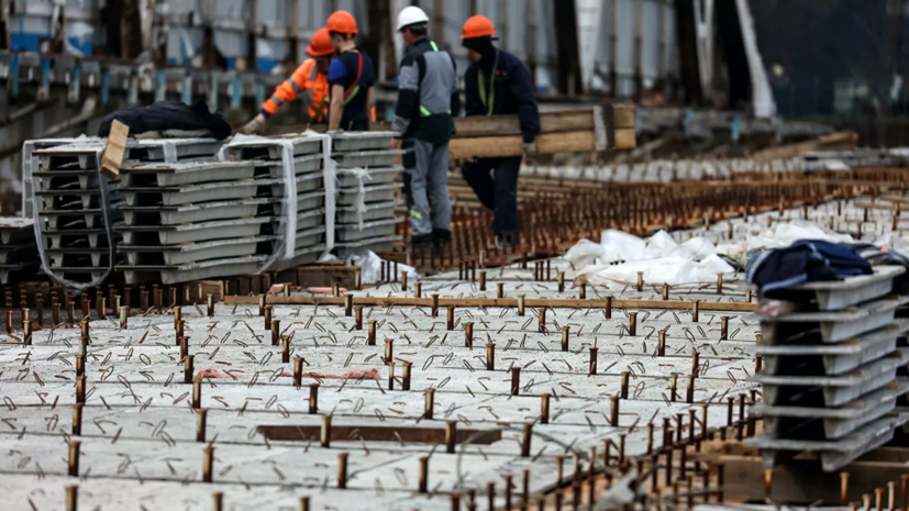 Бочкарёв: завершены работы по остеклению пешеходного моста через Яузу