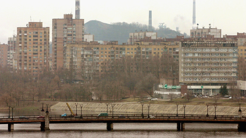В Донецке включили сирену гражданской обороны