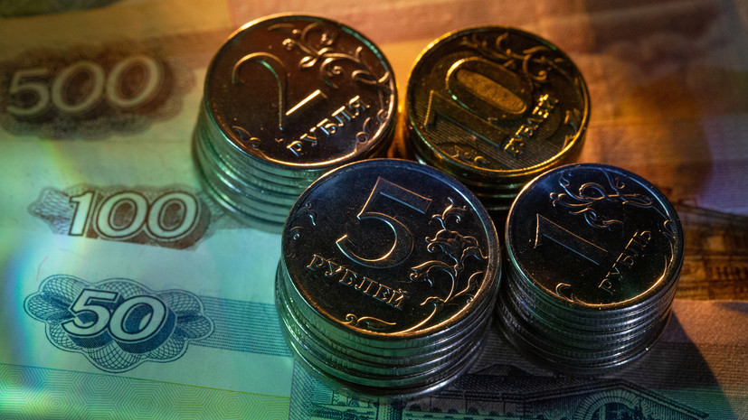 Геополитический градус: как изменились курсы доллара и евро на фоне ситуации вокруг Украины