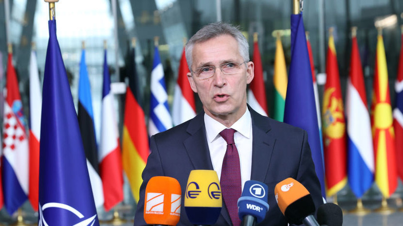 Генсек НАТО Столтенберг выразил недовольство решением России признать ЛНР и ДНР