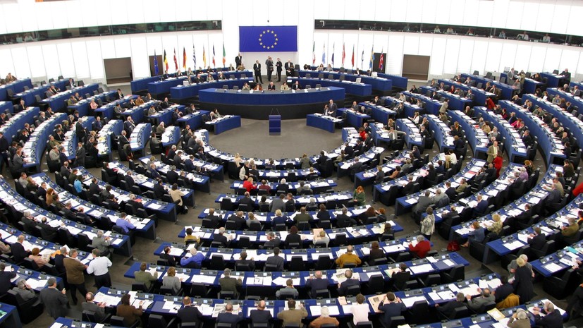 Крупнейшая в Европарламенте фракция призвала «исключить Россию» из европейской экономики