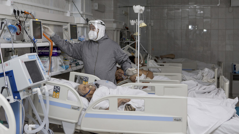 Мурашко заявил о достаточном количестве коек и лекарств для пациентов с COVID-19 в России