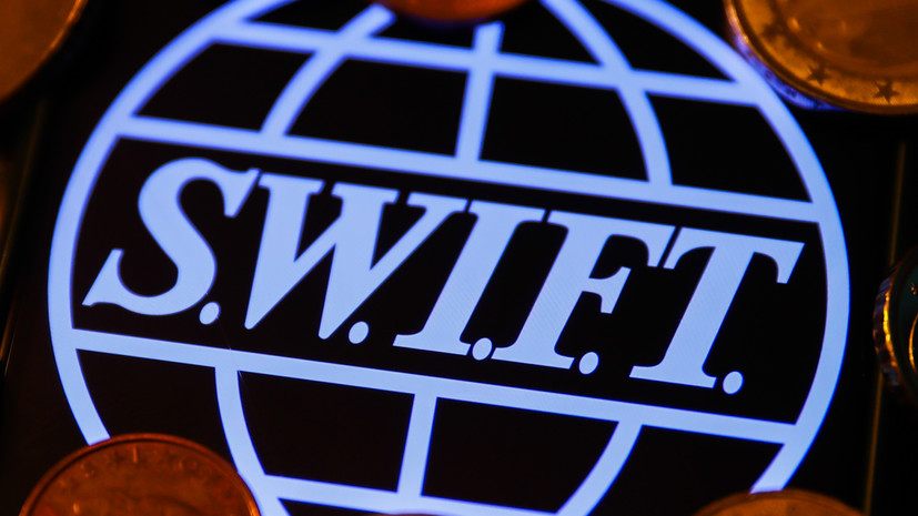 Чешский президент Земан призвал отключить Россию от SWIFT