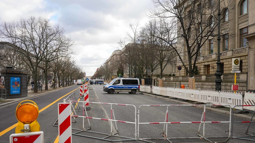 Посольство и консульства России в ФРГ усилили меры безопасности