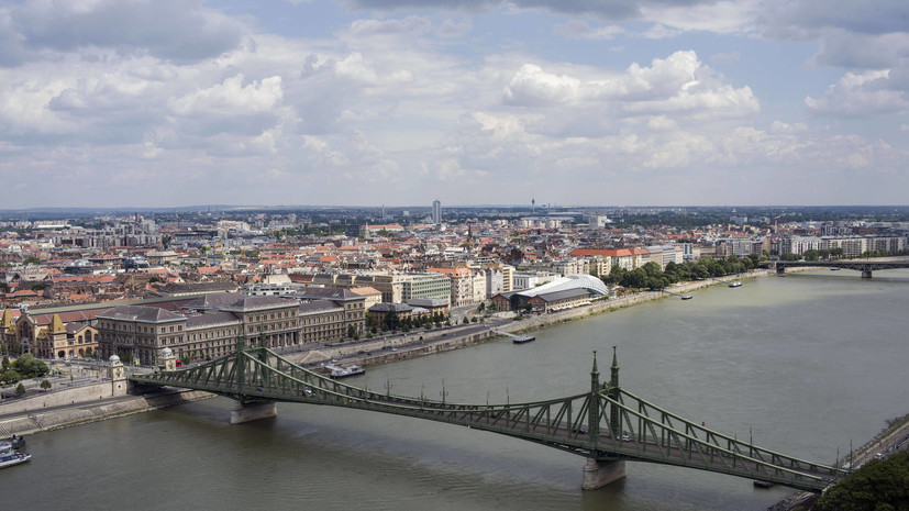 Глава МИД Венгрии Сийярто предложил России и Украине провести переговоры в Будапеште