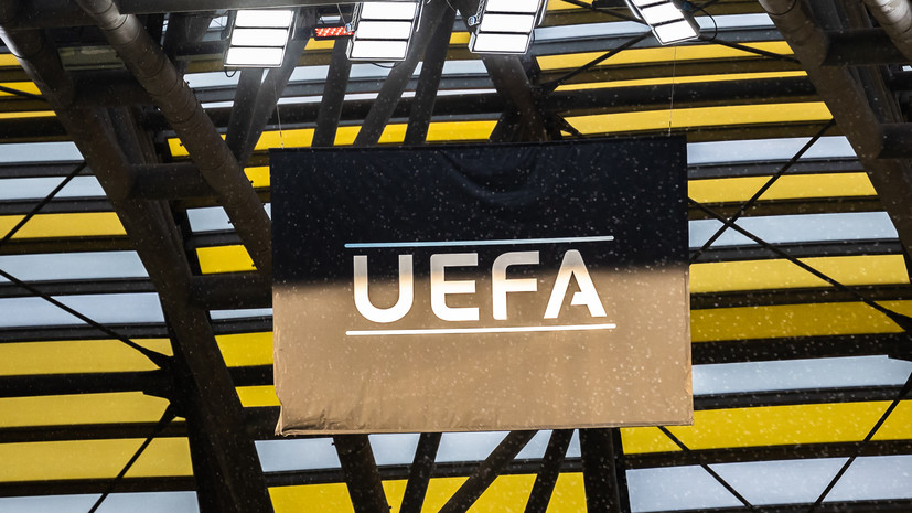 ФИФА и УЕФА отстранили сборную России от международных соревнований 