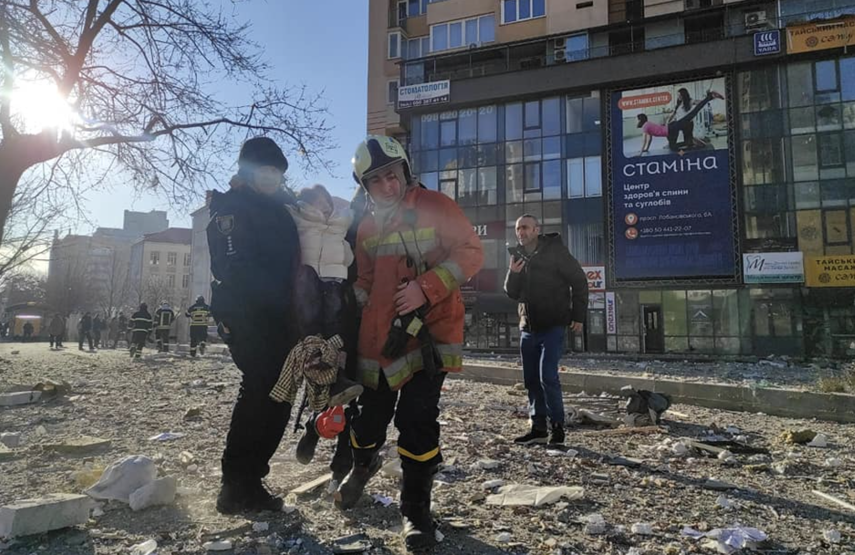 Взрыв в киеве сегодня последние новости. Разрушения в Киеве. Раненые русские на Украине.