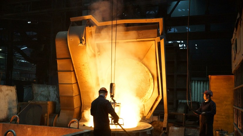ЕС ввёл ограничения на импорт стали и железа из России