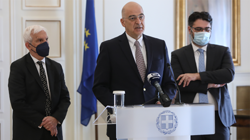 Глава МИД Греции Дендиас заявил о желании сопроводить гуманитарный конвой в Мариуполь