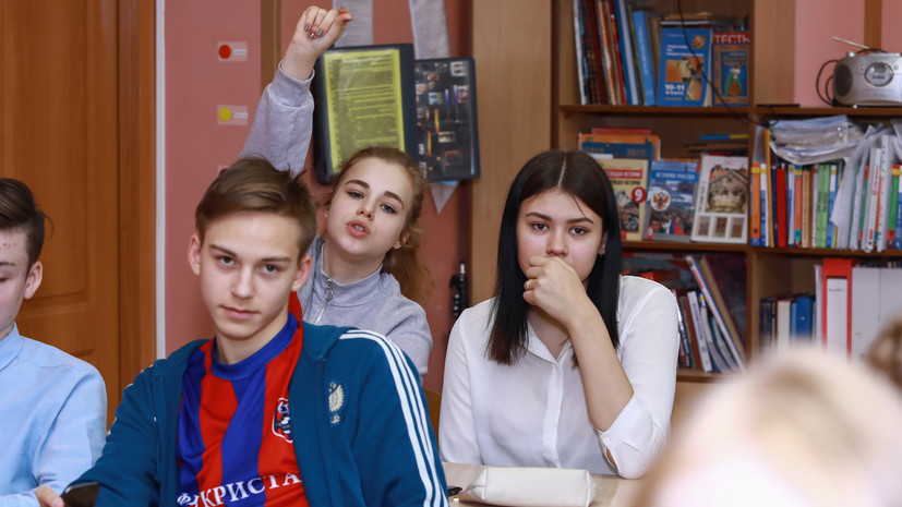 Рособрнадзор перенёс всероссийские проверочные работы в школах на осень