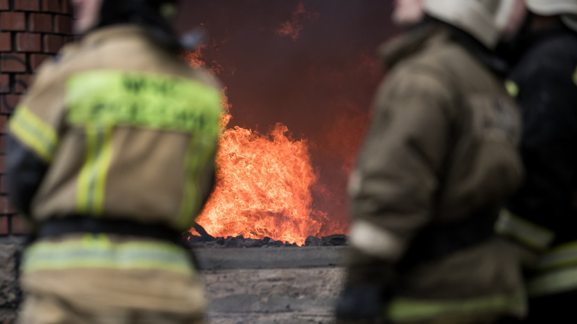 В результате пожара в Новом Уренгое погибли три человека