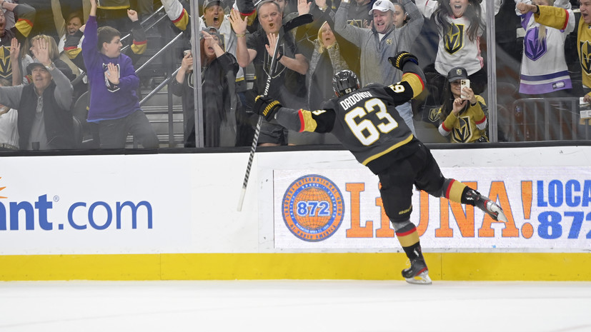 Нападающего «Вегаса» Дадонова признали третьей звездой игрового дня НХЛ