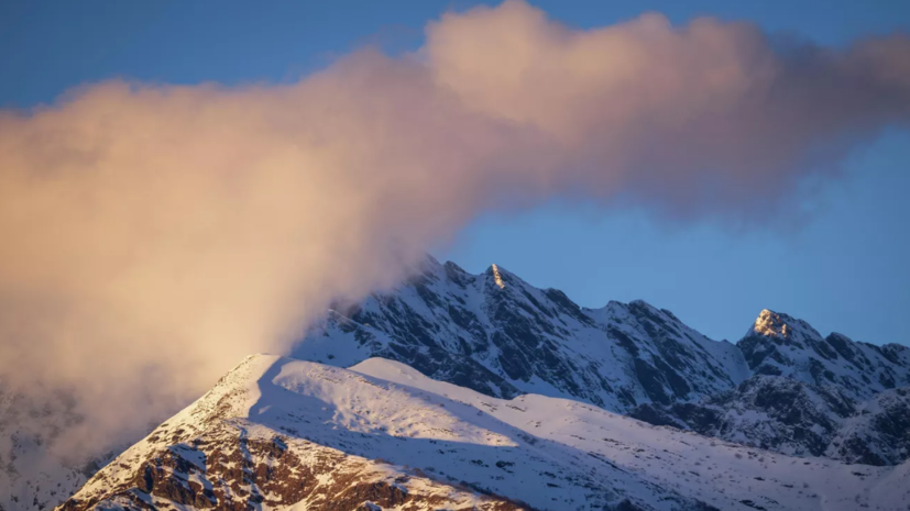Спасатели предупредили о лавинной опасности в горах Сочи