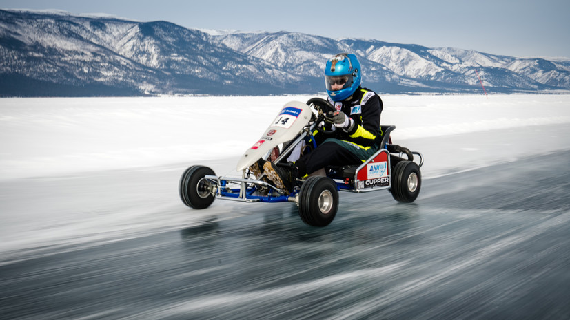 Автогонщица Леонтьева показала результат 130 км/час в пике на фестивале «Дни скорости на льду Байкала»