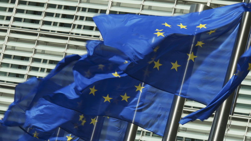 В ЕК рекомендовали странам — членам ЕС отменить схемы получения «золотых паспортов»