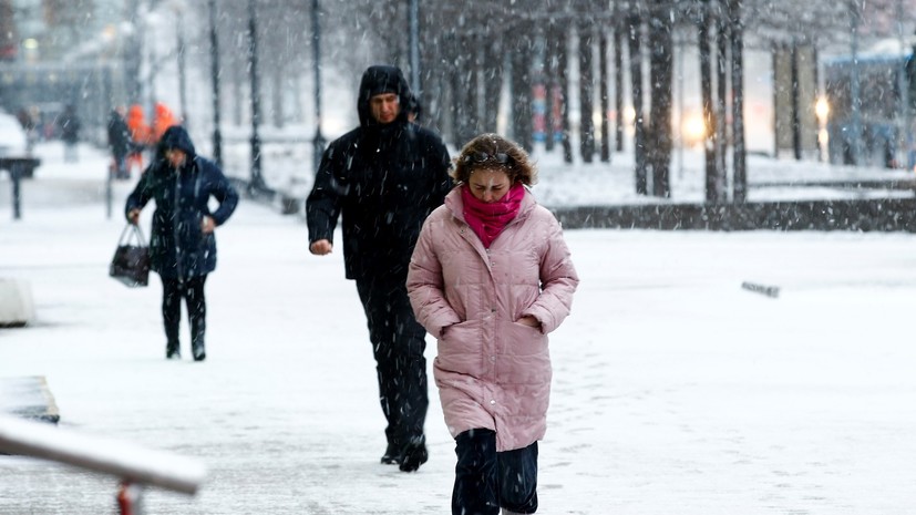 3 часа будет снег. Сугробы в москве. Штормовое предупреждение снег. Завтра снег есть в баку 1 декабря. Снежная метель.