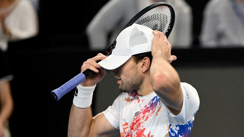 Карацев не смог пробиться в четвёртый круг теннисного турнира в Майами