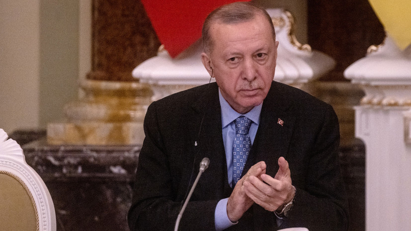 Эрдоган обратился к прибывшим на переговоры делегациям России и Украины
